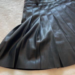 NEW Zara Pleated vegan Leather mini Skirt Size Small school